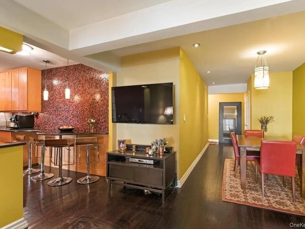 54 East 8th Street E 0 , Unit 3J, New York (Manhattan), NY 10003