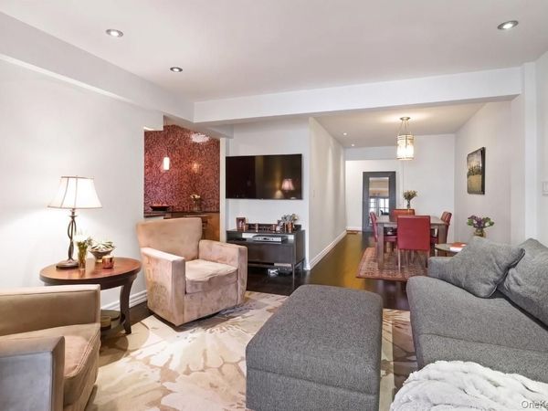 54 East 8th Street E 0 , Unit 3J, New York (Manhattan), NY 10003