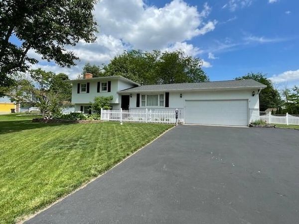 222 Deer Trail Road, Reynoldsburg, OH 43068