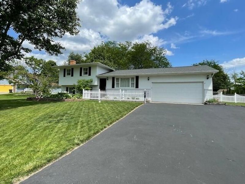 222 Deer Trail Road, Reynoldsburg, OH 43068 Photo 1