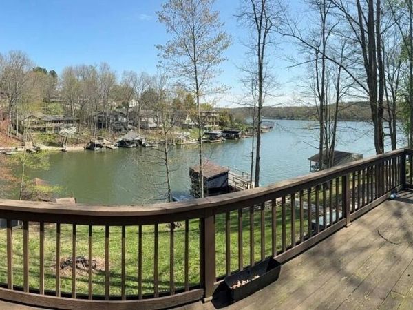 503 Greenacre Circle, Howard, OH 43028