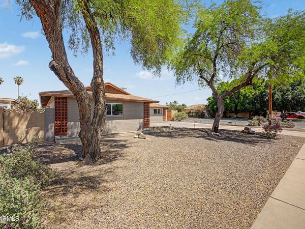 236 E MINTON Drive, Tempe, AZ 85282