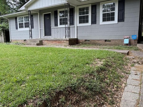 210 Holly Drive, Natchez, MS 39120