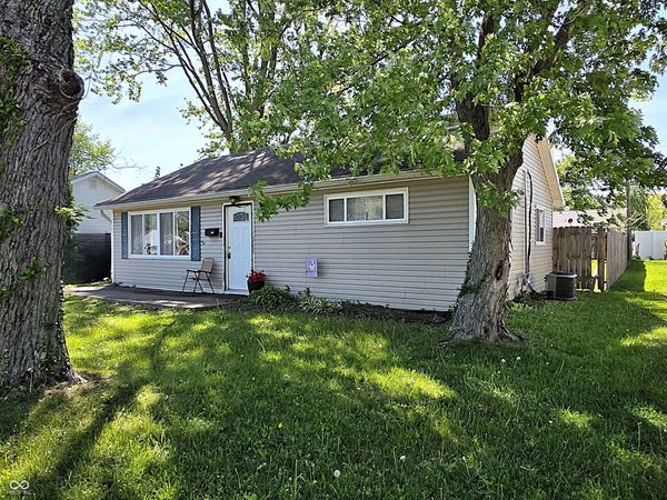 504 Carol Drive , Greenwood, IN 46143