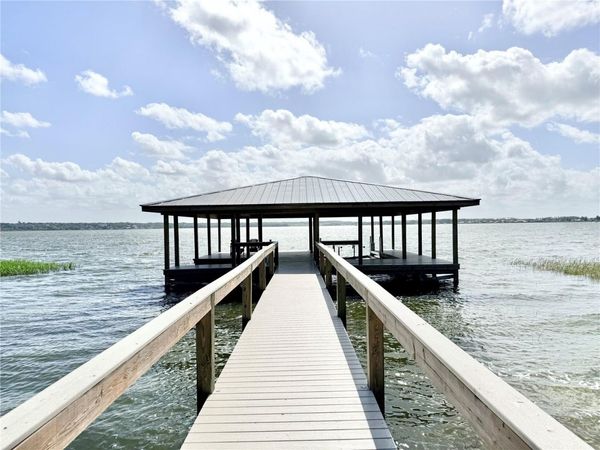 3155 LAKESHORE DRIVE , MOUNT DORA, FL 32757