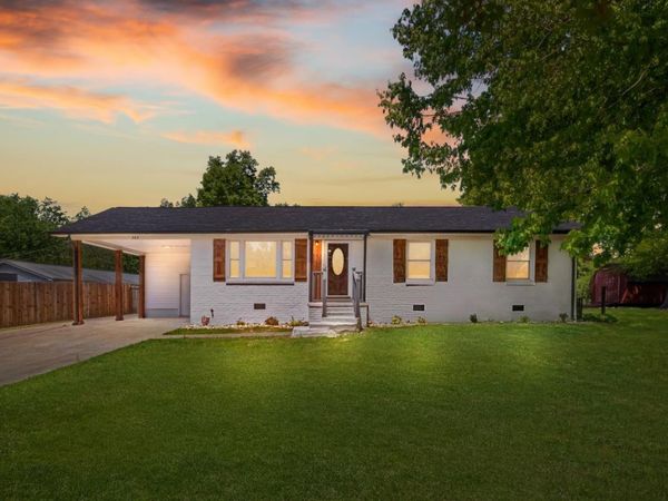 363 Leader Dr , New Johnsonville, TN 37134