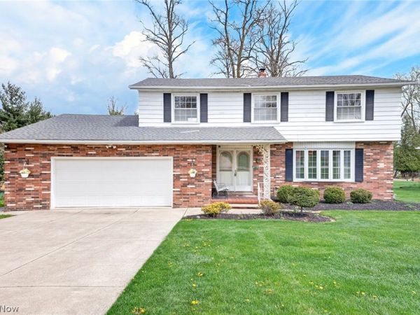 2300 Green Acres Drive , Parma, OH 44134