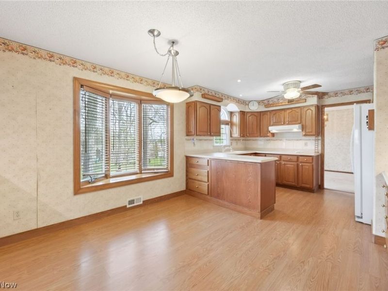 2300 Green Acres Drive, Parma, OH 44134 Photo 12