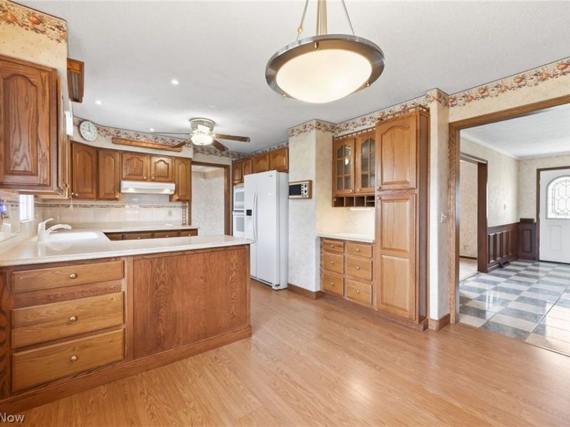 2300 Green Acres Drive, Parma, OH 44134 Photo 13