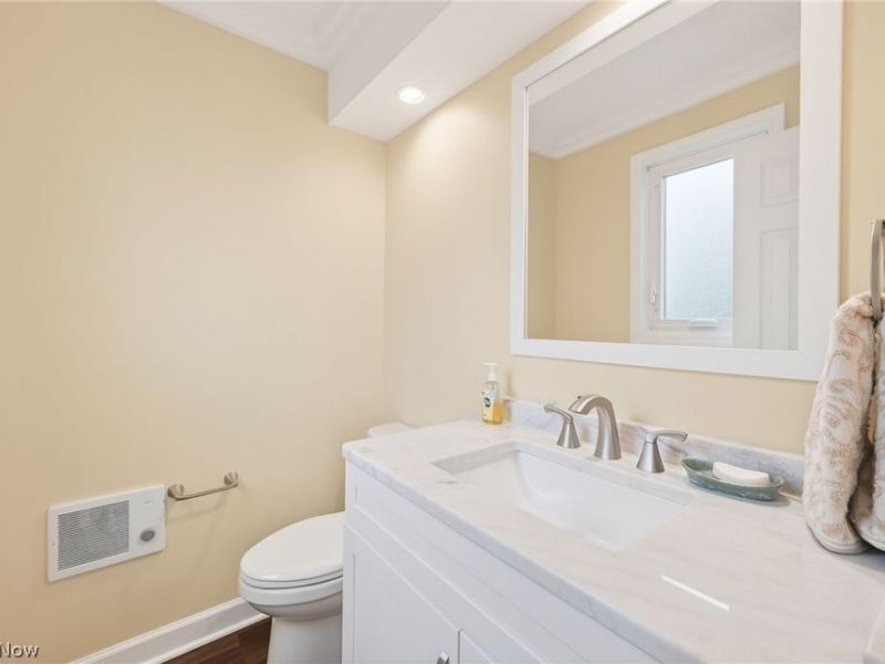 2300 Green Acres Drive, Parma, OH 44134 Photo 17