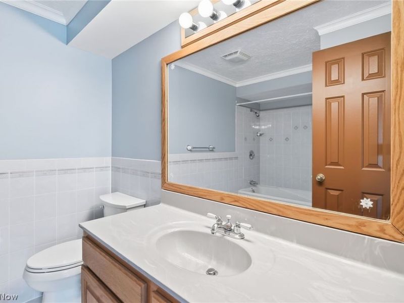 2300 Green Acres Drive, Parma, OH 44134 Photo 24