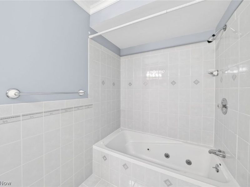 2300 Green Acres Drive, Parma, OH 44134 Photo 25