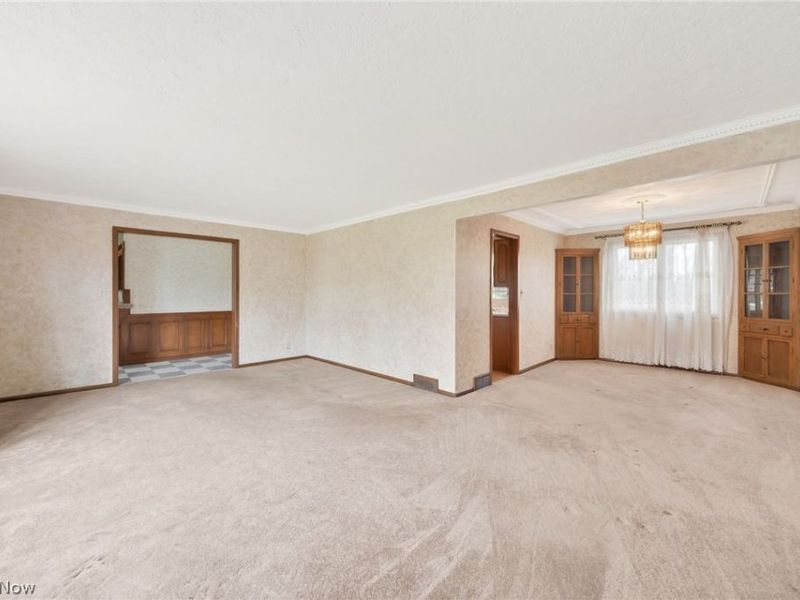 2300 Green Acres Drive, Parma, OH 44134 Photo 5