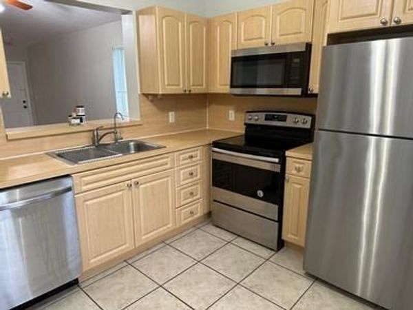 7830 NW 6th Street, Unit 201, Pembroke Pines, FL 33024