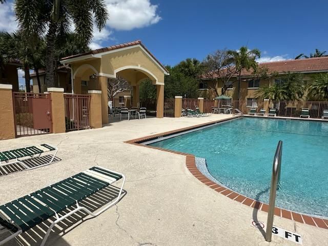 7830 NW 6th Street, Unit 201, Pembroke Pines, FL 33024 Photo