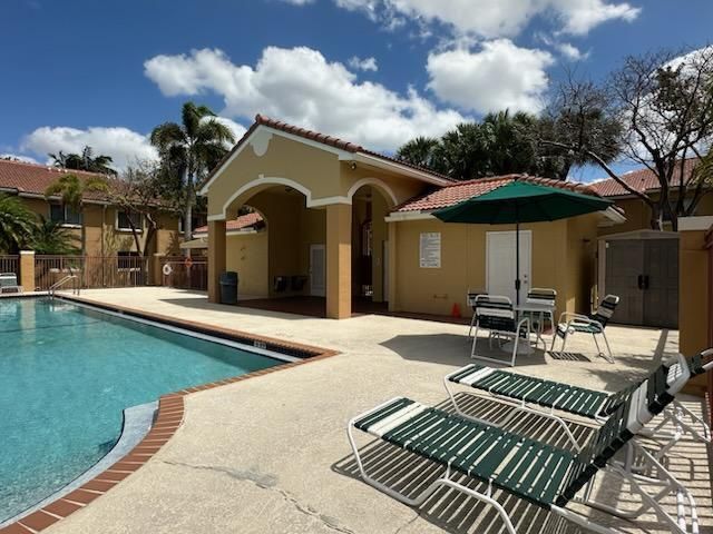 7830 NW 6th Street, Unit 201, Pembroke Pines, FL 33024 Photo
