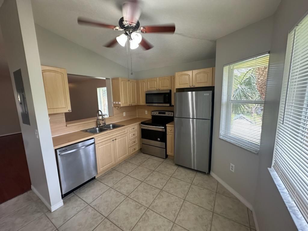 7830 NW 6th Street, Unit 201, Pembroke Pines, FL 33024 Photo
