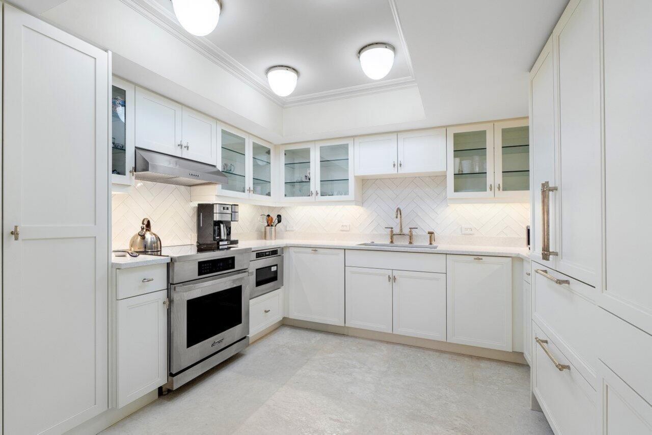 130 Sunrise Avenue, Unit 616, Palm Beach, FL 33480 Photo