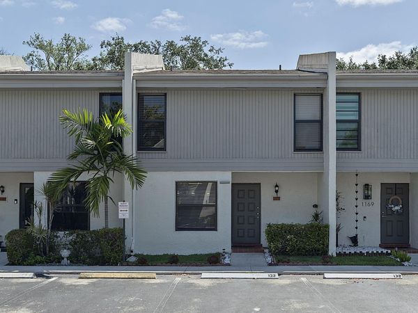 1177 NW 98th Terrace, Unit 132, Pembroke Pines, FL 33024