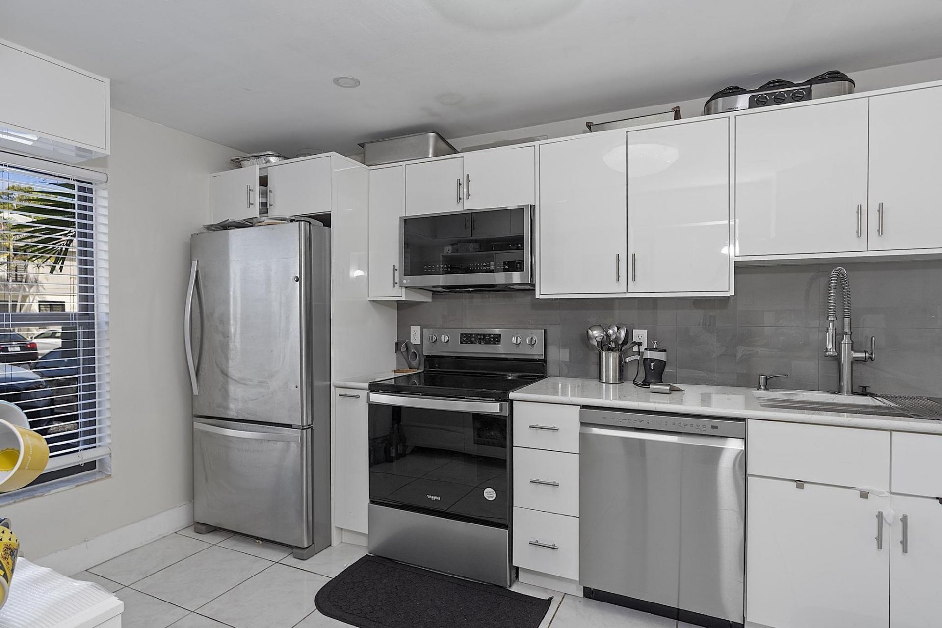 1177 NW 98th Terrace, Unit 132, Pembroke Pines, FL 33024 Photo