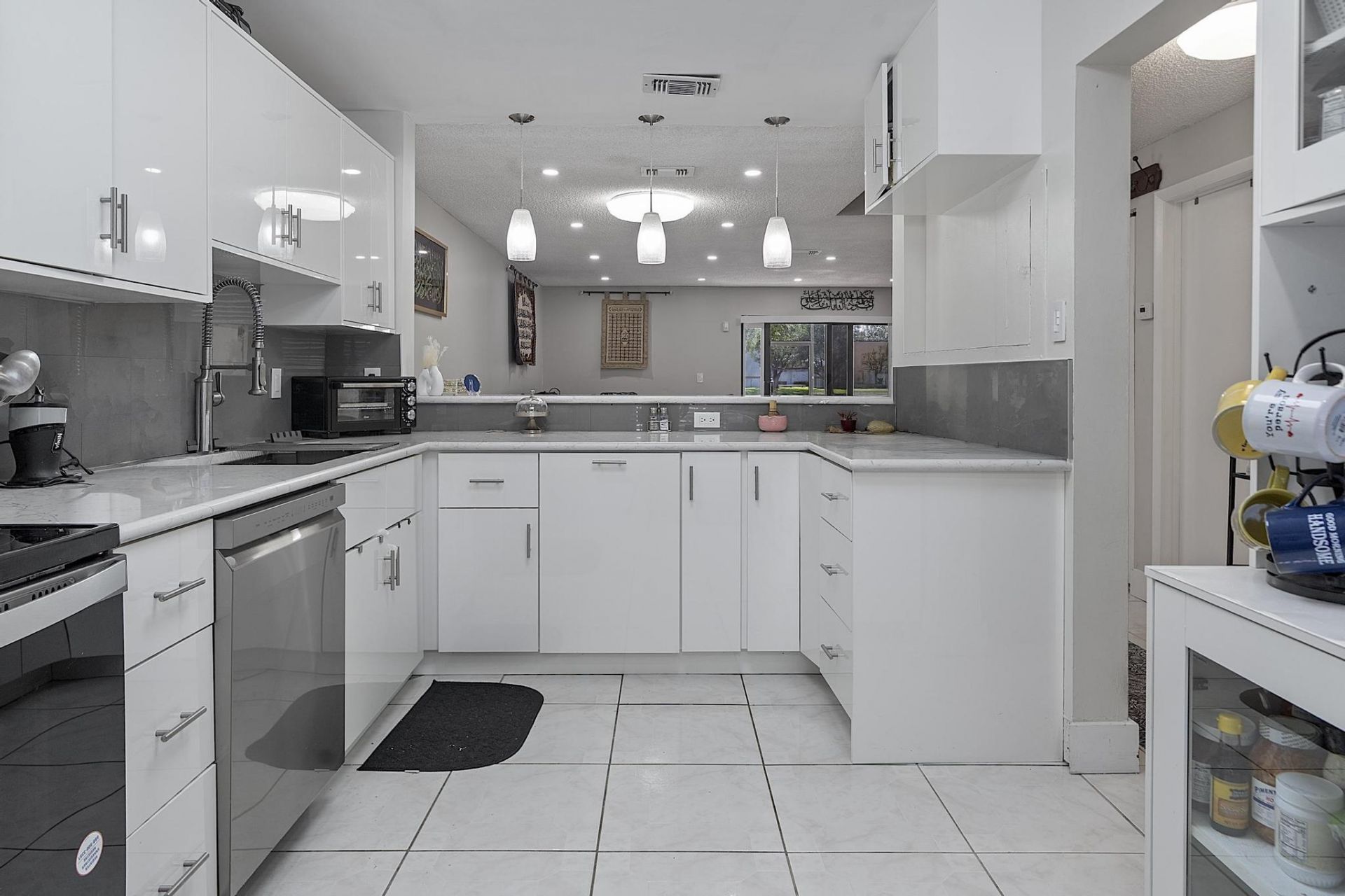 1177 NW 98th Terrace, Unit 132, Pembroke Pines, FL 33024 Photo