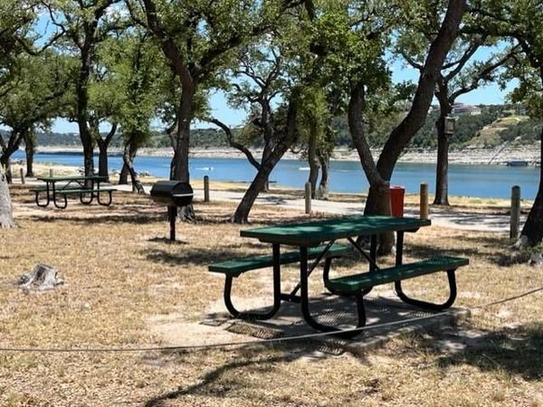 3208 Morgan LN , Lago Vista, TX 78645