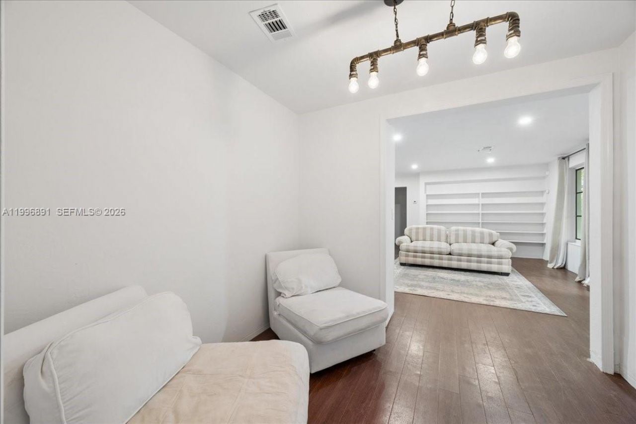 3490 William Ave , Miami, FL 33133 Photo