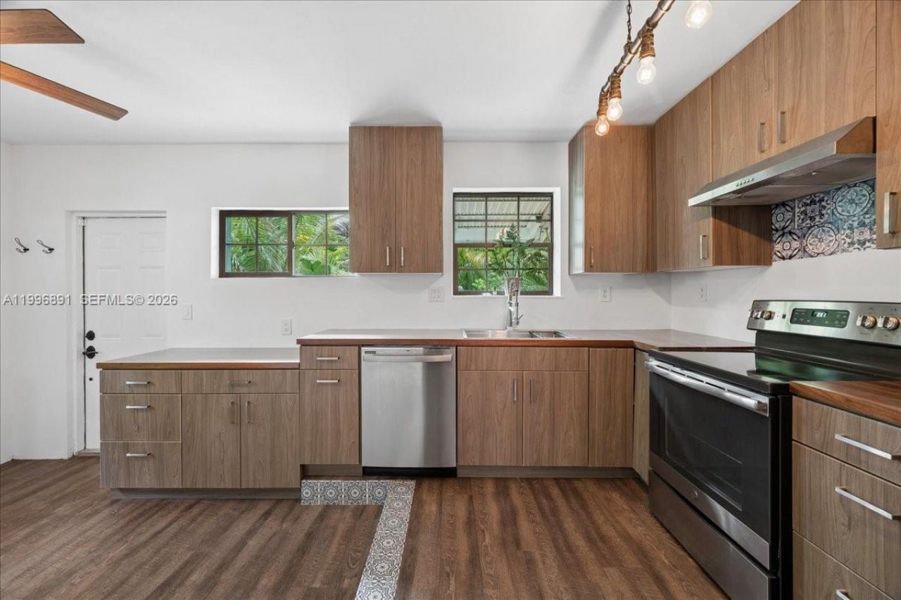 3490 William Ave , Miami, FL 33133 Photo