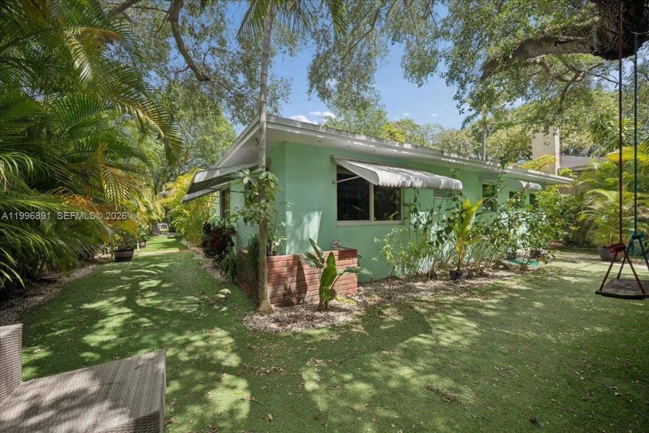 3490 William Ave , Miami, FL 33133 Photo