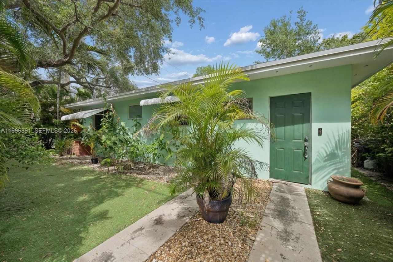 3490 William Ave , Miami, FL 33133 Photo