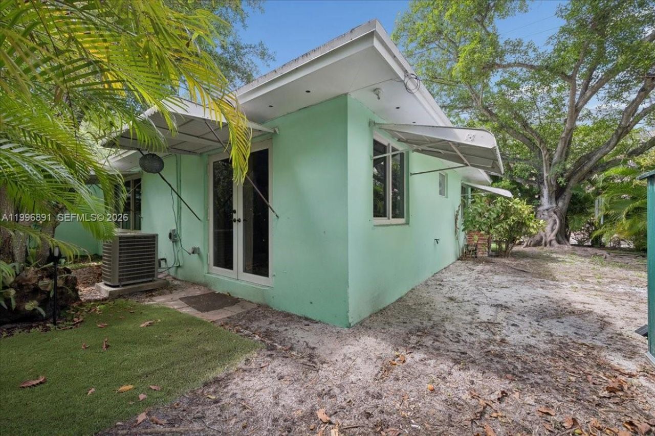 3490 William Ave , Miami, FL 33133 Photo