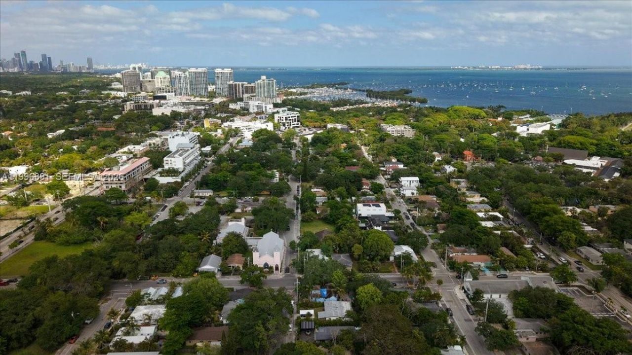 3490 William Ave , Miami, FL 33133 Photo