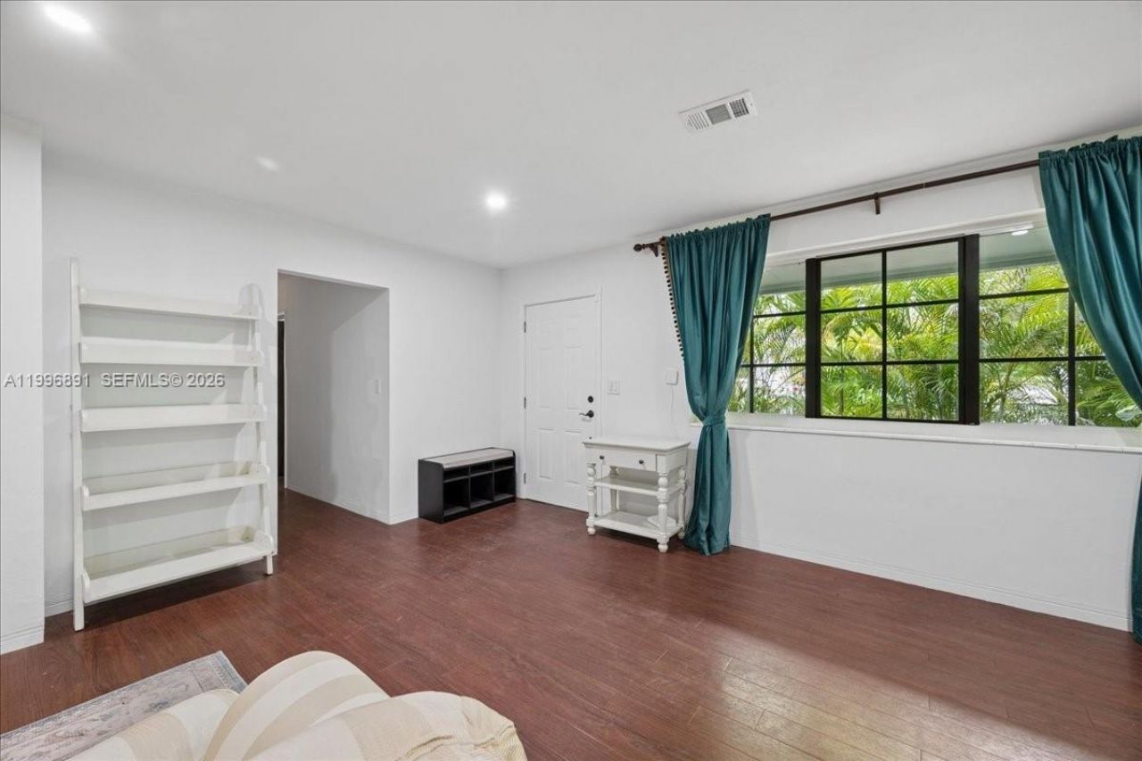 3490 William Ave , Miami, FL 33133 Photo