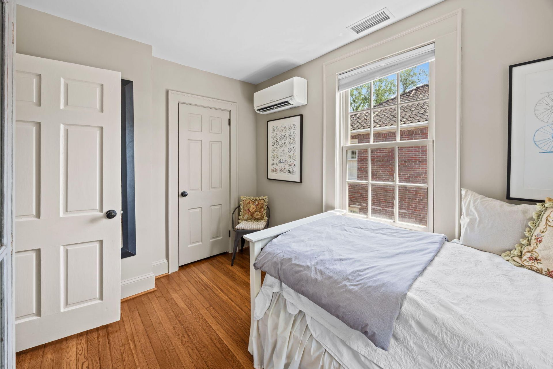 55 Gadsden Street Photo 12