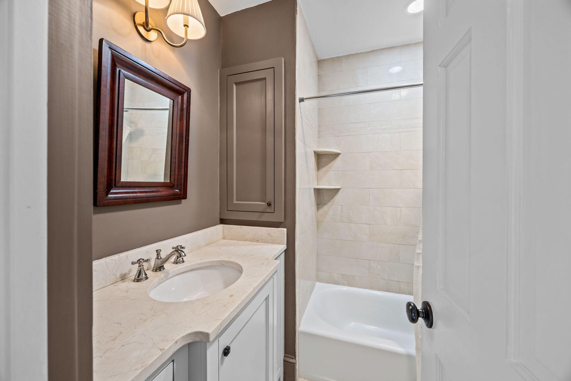 55 Gadsden Street Photo 13