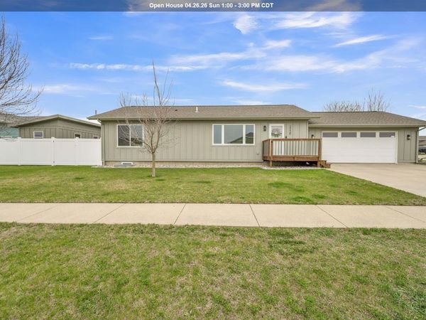 2220 30Th Street , Spirit Lake, IA 51360