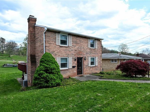 8 Delrose Dr, Monessen, PA 15062