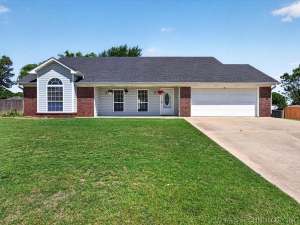 1602 Cottonwood Drive , Poteau, OK 74953