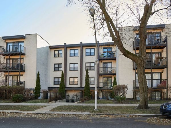 1711 W Jarvis Avenue , Unit 304, Chicago, IL 60626