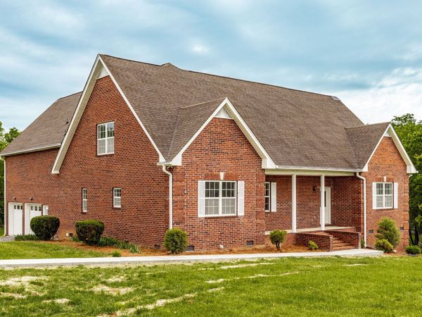 101 Oakland Dr , Gallatin, TN 37066