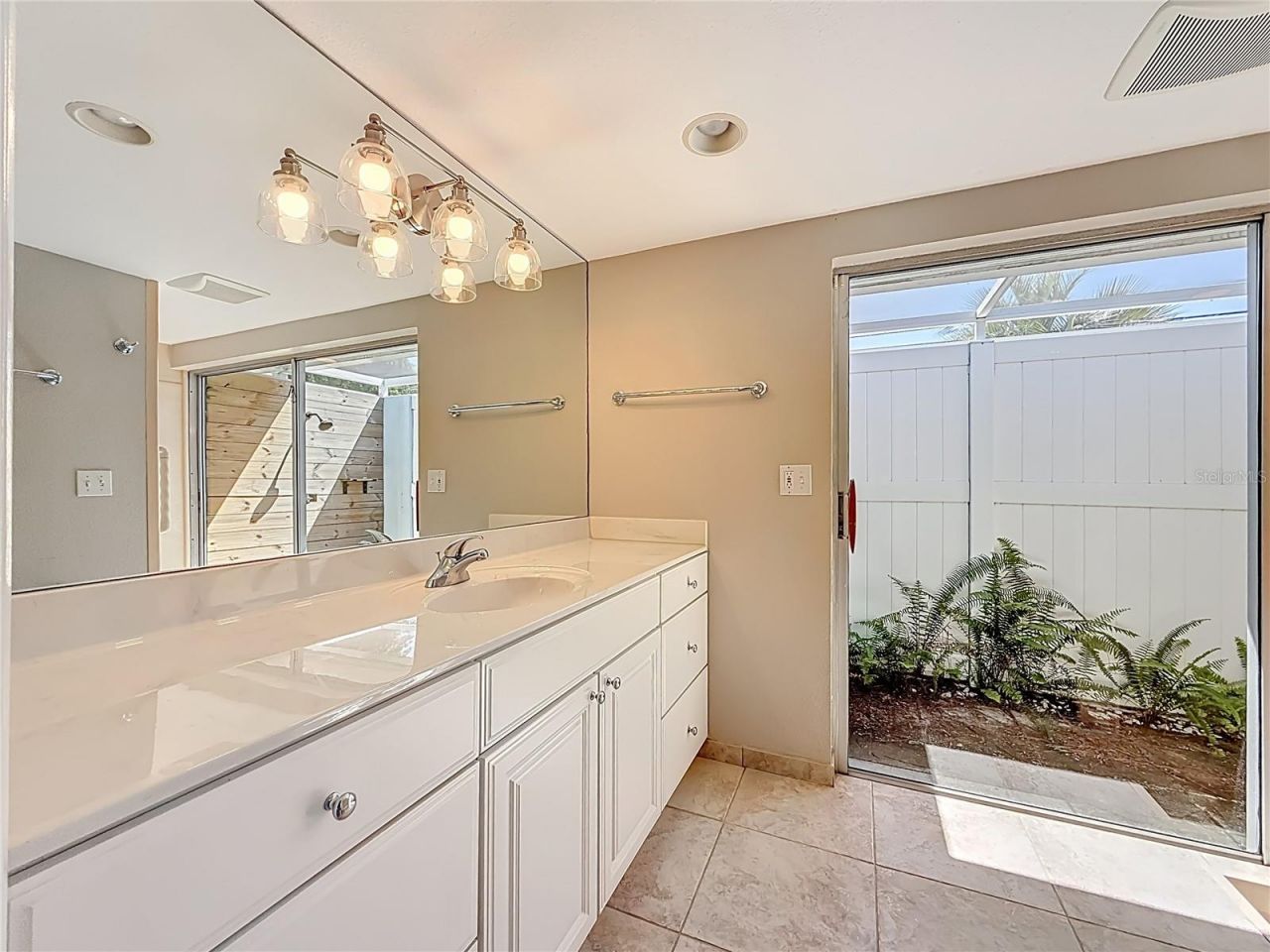 12754 112th Street , Largo, FL 33778 Photo