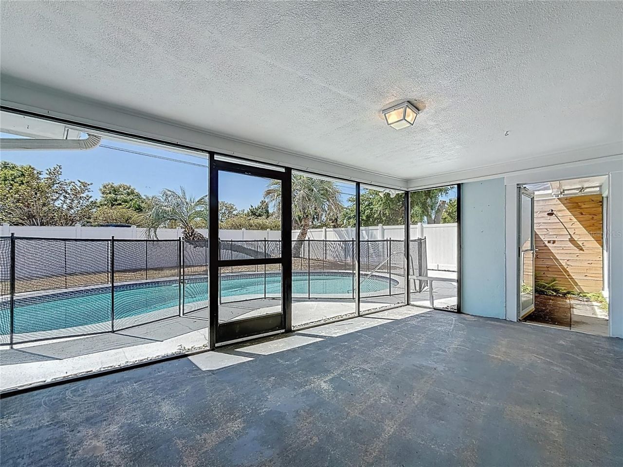 12754 112th Street , Largo, FL 33778 Photo