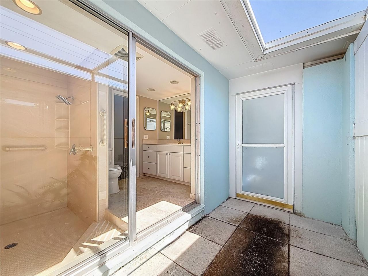 12754 112th Street , Largo, FL 33778 Photo