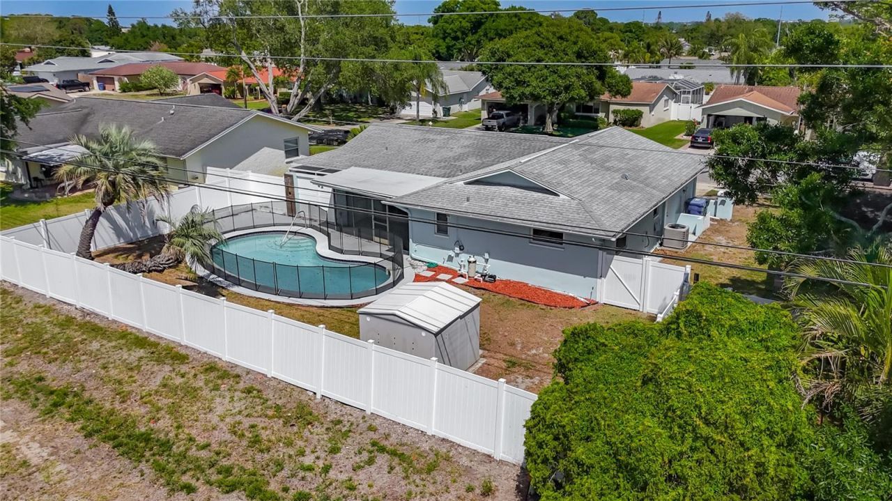 12754 112th Street , Largo, FL 33778 Photo