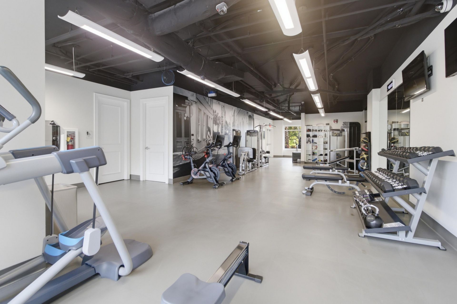 155 Wingo Way Photo 42