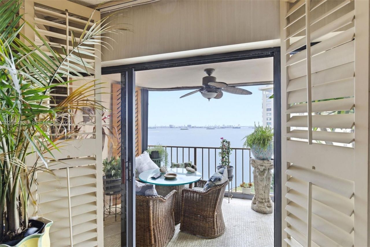 1800 NE 114th St, Unit 1505, Miami, FL 33181 Photo