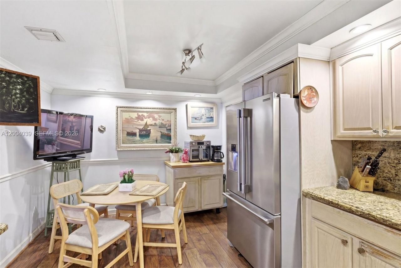 1800 NE 114th St, Unit 1505, Miami, FL 33181 Photo