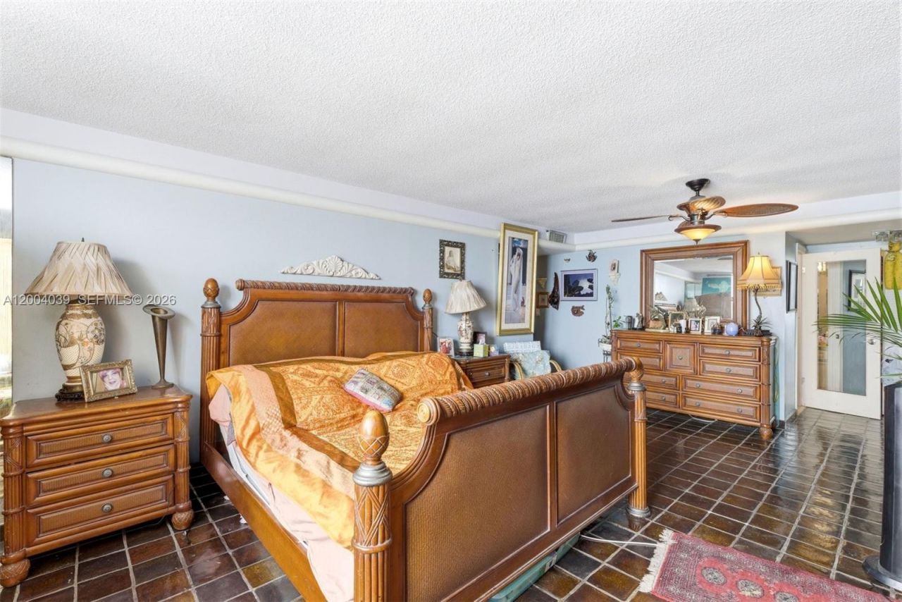 1800 NE 114th St, Unit 1505, Miami, FL 33181 Photo