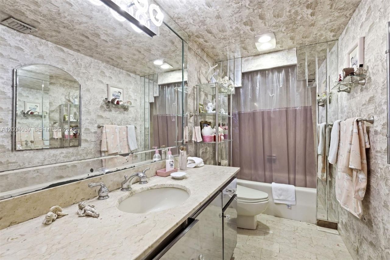 1800 NE 114th St, Unit 1505, Miami, FL 33181 Photo