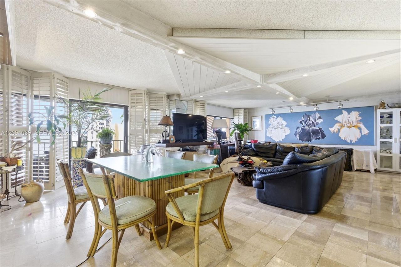 1800 NE 114th St, Unit 1505, Miami, FL 33181 Photo